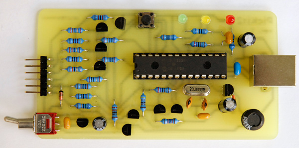 Klon programátoru PICkit2